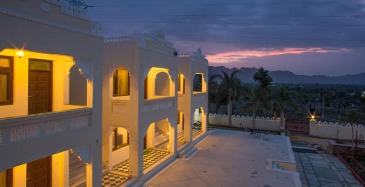 Garden Hotel by HRH Group of Hotels Udaipur Buitenkant foto