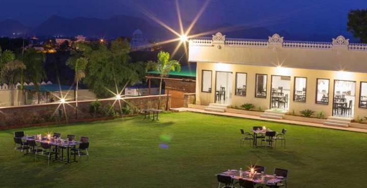 Garden Hotel by HRH Group of Hotels Udaipur Buitenkant foto