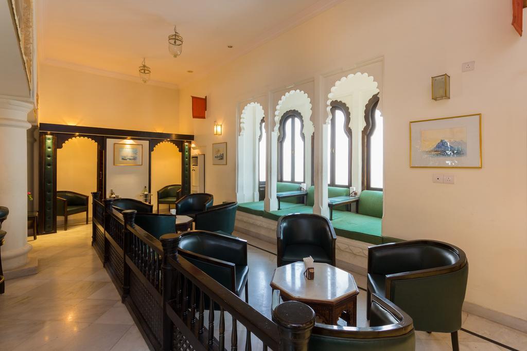 Garden Hotel by HRH Group of Hotels Udaipur Buitenkant foto